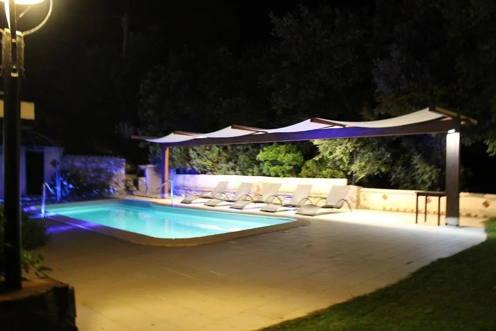 Country house Agriturismo La Quercia Guest House Arbus